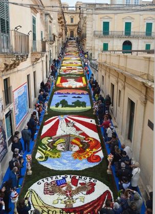 Siracusa, l'Infiorata di Noto sui siciliani d'America
