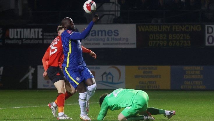 Fa Cup, il Chelsea trema col Luton ma approda ai quarti grazie a Lukaku. Avanza anche il Liverpool