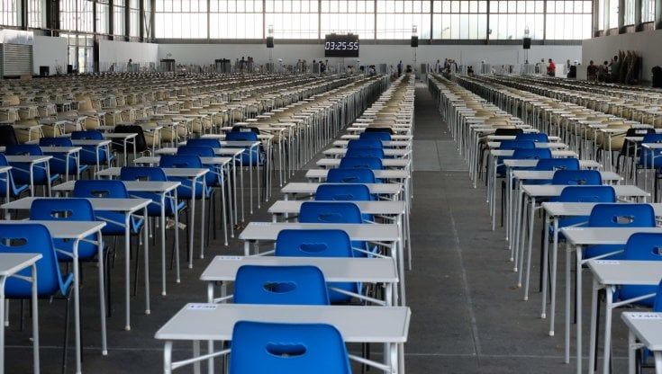 Arpa, concorso e subito stop: i diecimila candidati dovranno rifare la prova
