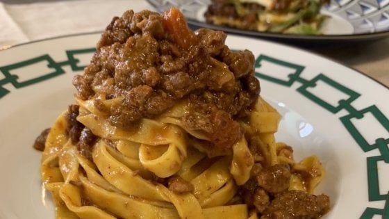 I sapori della trattoria, l'eleganza del ristorante: il felice ibrido del Cambio di Bologna