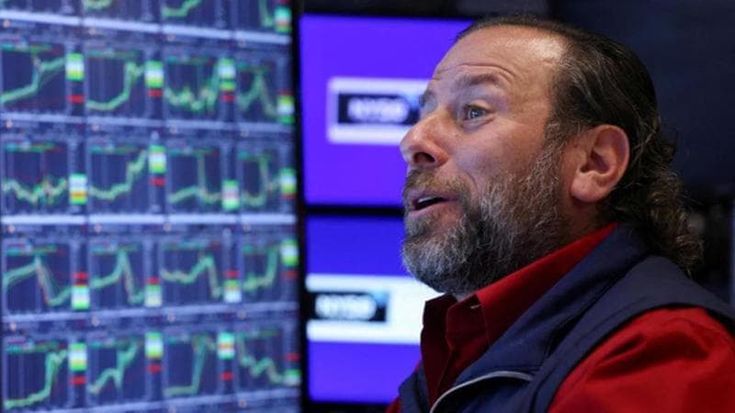Italiani e risparmio: sale la quota di “formichine”, ma nel salvadanaio ci vanno meno soldi
