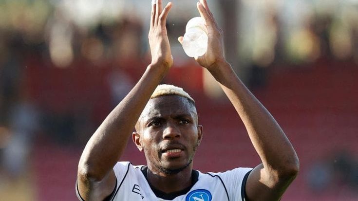 Osimhen ai tifosi del Napoli: “Non permetterò a nessuno di mettersi fra di noi”