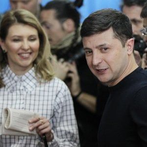 Presidenziali, al via il voto in Ucraina: il comico Zelensky favorito