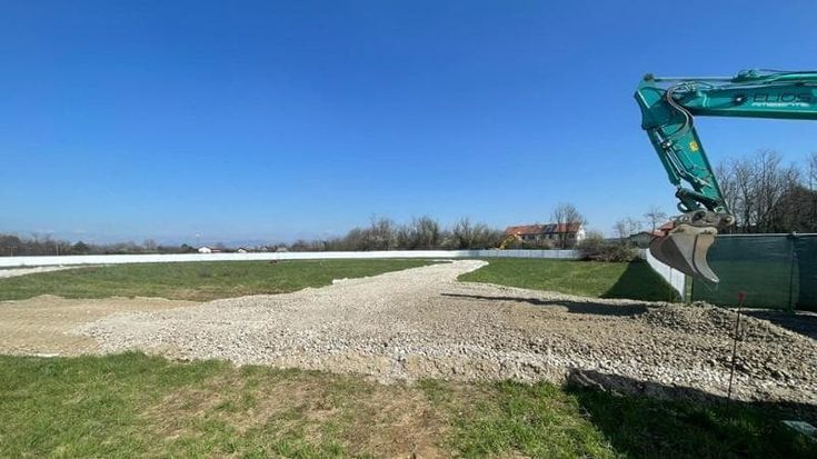 Seveso, la carica dei camion per ripulire i terreni dalla diossina: da Cesano Maderno a Brescia