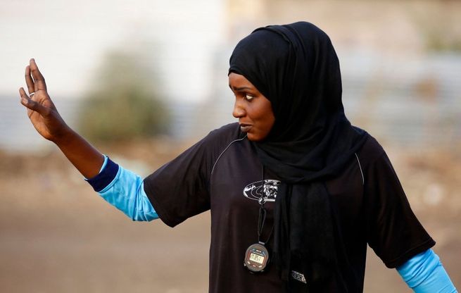 Sudan, Salma al-Majidi è la prima donna che allenerà una squadra di calcio maschile del mondo arabo