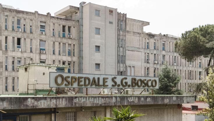 Ospedale San Giovanni Bosco di Napoli: il business dei pazienti già morti trasportati a casa