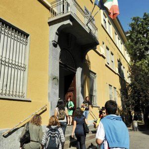 Brindisi, bullismo a scuola: ragazza insultata e picchiata dal compagno di classe