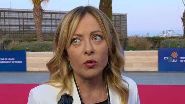 Meloni: “Finirò di pagare il superbonus alle elezioni. Non escludo lo scostamento di bilancio”