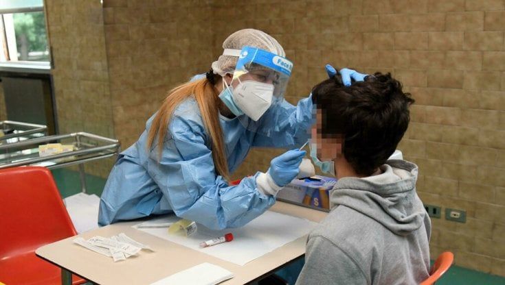 Covid, basterà il test rapido positivo per determinare l'infezione