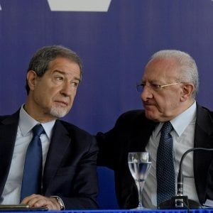 Musumeci si schiera con Salvini: "Chiudere i porti mossa azzeccata"