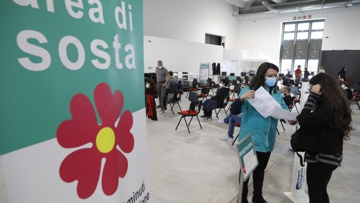 Speranza: "Il Cts sta valutando la questione AstraZeneca"