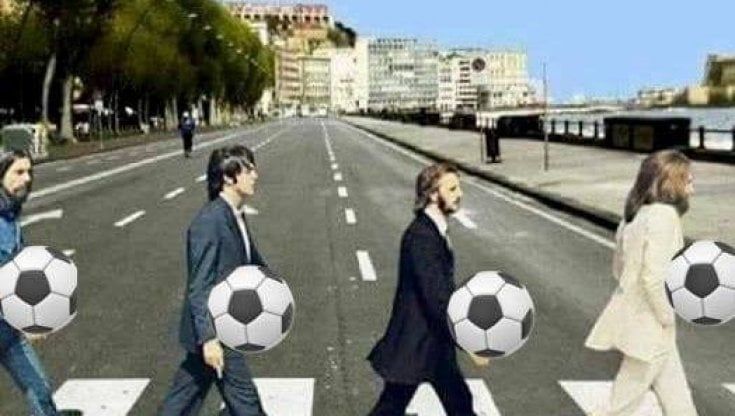 Napoli - Liverpool, orgoglio azzurro: i post dei tifosi dal Vesuvio ai Beatles