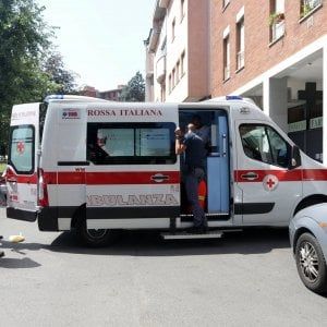 Piacenza, donna muore nel rogo della sua casa. Carabiniere resta ferito