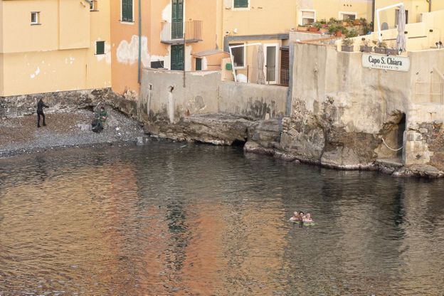 Bagno in mare a Boccadasse