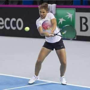 Tennis, Fed Cup: Giorgi-Mladenovic apre la sfida fra Francia e Italia