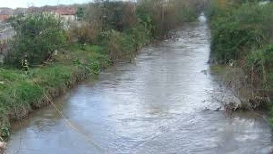 Scarichi illeciti nel fiume Sarno, sequestrato autolavaggio