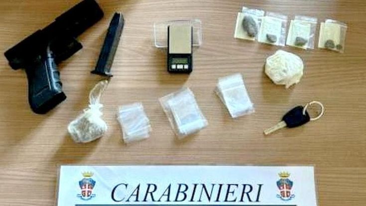 San Miniato, punta la pistola alla tempia di un infermiere per avere un farmaco