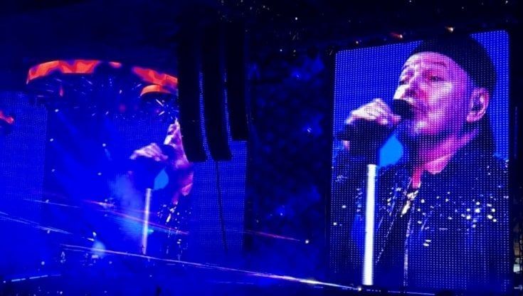 'L'imperatore' Vasco, al Circo Massimo lo show è esplosivo al grido di "fuck the war!". E ci sono anche i Måneskin 
