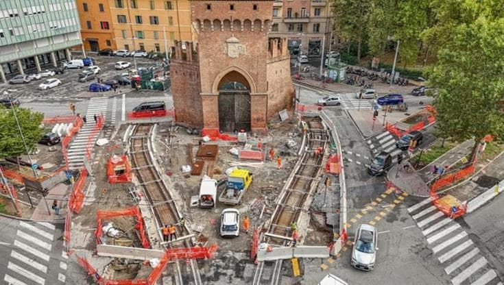 Tram, nasce una piazza pedonale a porta San Felice: al via i lavori