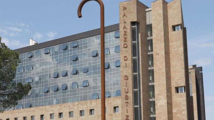 “Prima ti sfregio poi ti ammazzo”. Arrestato per stalking