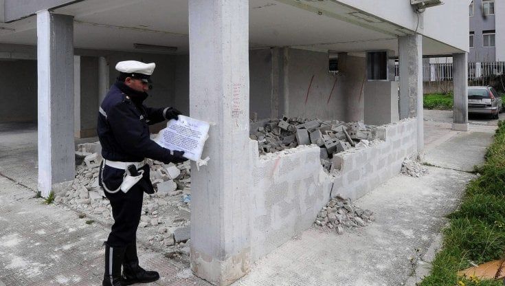 Abusivismo edilizio, le ragioni di chi ha costruito "per necessità"