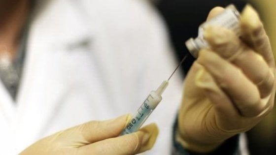 Vaccini a scuola, fronda M5S: "No all'emendamento, l'obbligo serve"