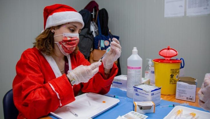 Ghosh e Mazzucato: "Basta monopoli, vaccini per tutti"
