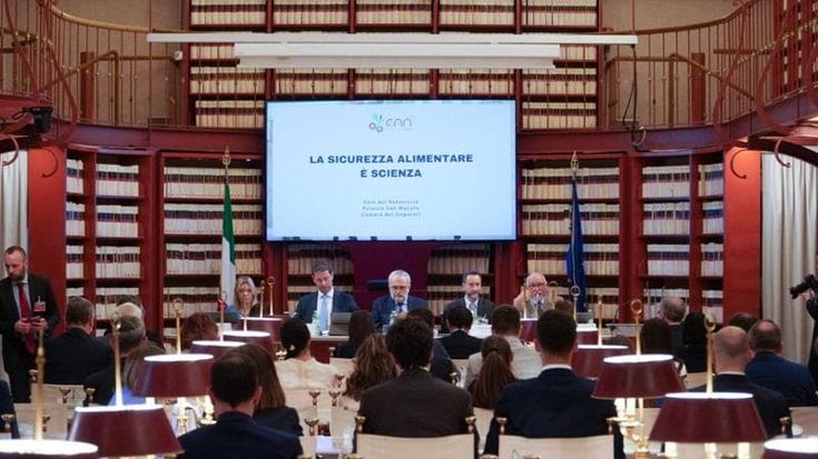 Sicurezza alimentare: antibiotici, ormoni e microplastiche tra i rischi percepiti