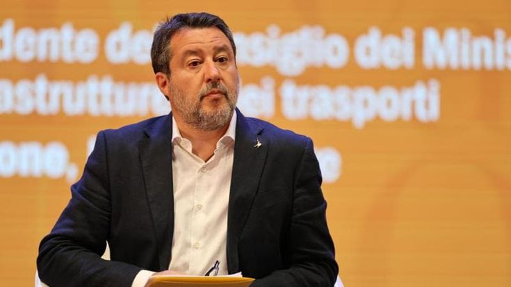 Salvini evoca il voto anticipato: l’irritazione di Palazzo Chigi lo costringe alla retromarcia