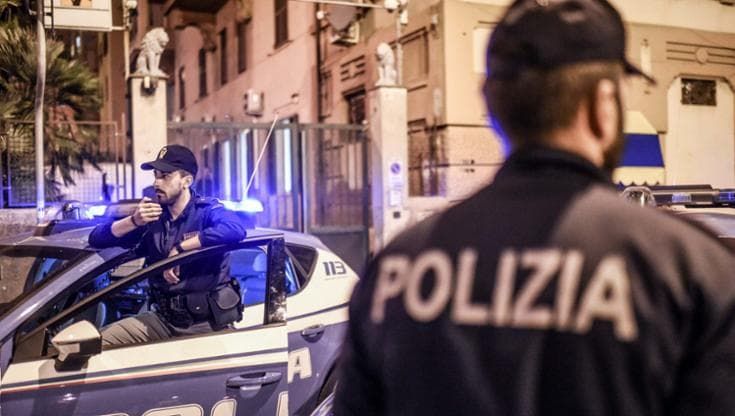 Catania, due sparatorie nella notte: un 25enne ferito a una gamba