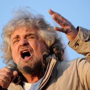 E i trumpisti d'Italia esultano. Grillo: "E' come per noi, ha fatto un vaffa pazzesco"