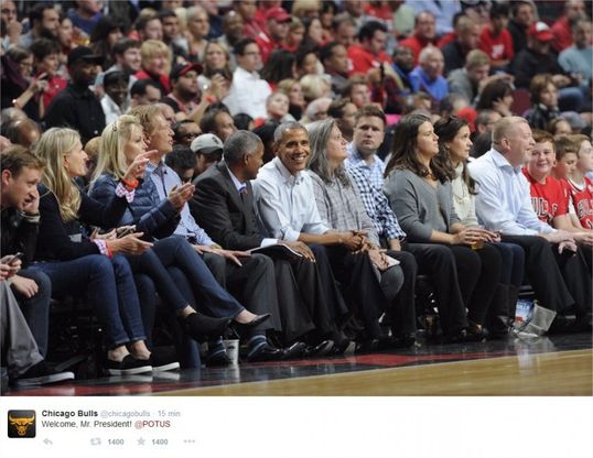 Basket, Nba: Obama alla partita dei Bulls nella sua Chicago