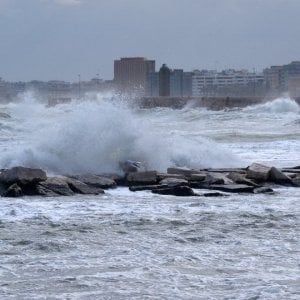 Maltempo, in Puglia allerta per il Buran: neve e gelo per 3 giorni. A Bari percepiti  -9 gradi 