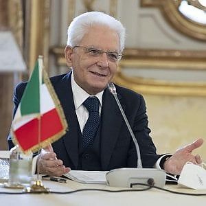 "L'esempio di Dante per l'Italia di oggi", l'appello del presidente Mattarella alla politica 
