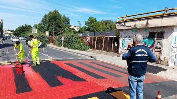 Napoli, strade killer: arrivano i dossi. Iniziata l’installazione in via Terracina