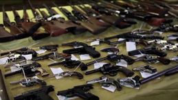 Usa, soldi in cambio delle armi: è un successo