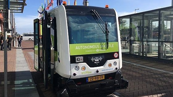 Dieci minuti su un bus a guida autonoma. Il futuro dei trasporti in Europa è già qui