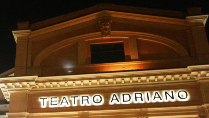 Cinema all'asta a Roma, la memoria dell’Adriano: dal mito dei Beatles al declino