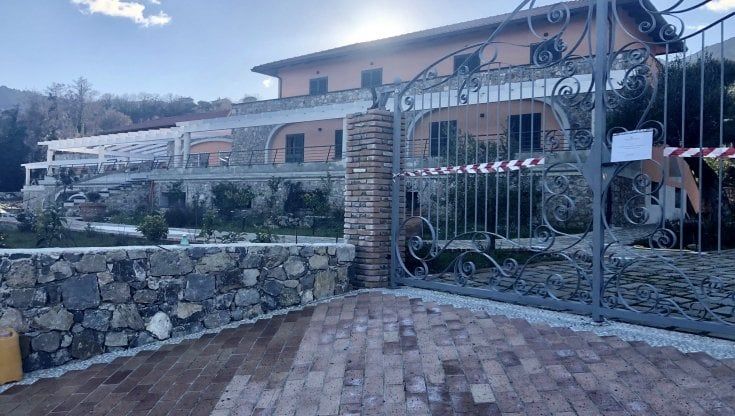 San Giovanni a Piro, carabinieri sequestrano residence affacciato sul golfo di Policastro