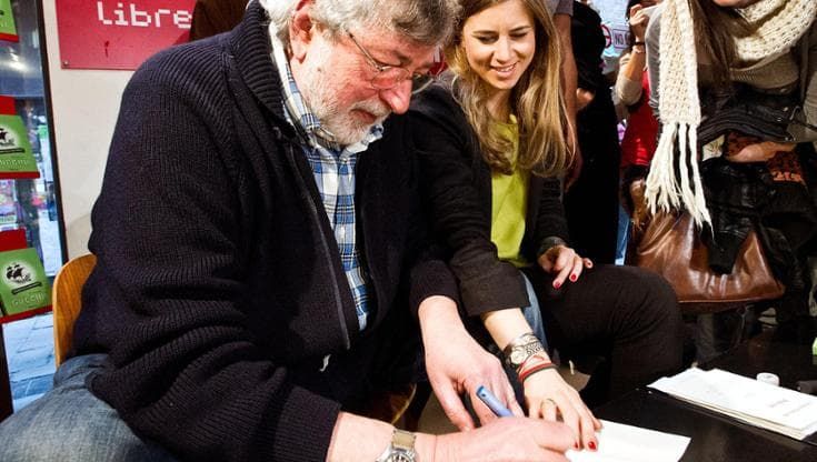 Guccini, la figlia Teresa: “A due mesi dalla morte di mio padre, è fiorita la mia rosa preferita”