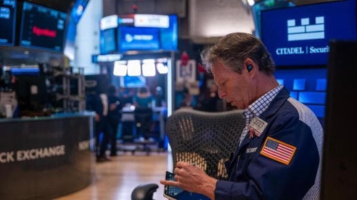 Le Borse di oggi, 21 gennaio. Wall Street apertura in rialzo dopo discorso Trump. Milano riduce calo