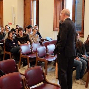 "Salve, sono lo zio dell'Italicum"<br />E D'Alimonte lo spiega ai ragazzi