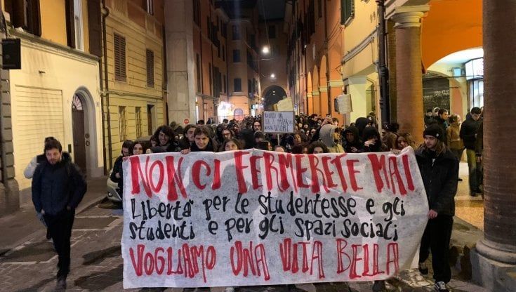 Misure cautelari contro il Cua, gli attivisti in corteo: "Revocatele"