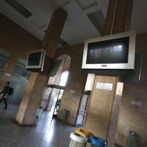 La stazione centrale di Palermo nel degrado