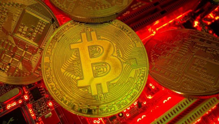 Bitcoin crollo senza fine: i primi 12 imprenditori in criptovalute perdono 25 miliardi in due settimane