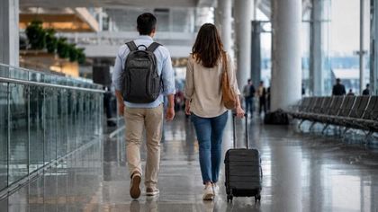 Aerei, corsa allo zaino perfetto: gli italiani si preparano alle regole Ue puntando sul sottovuoto