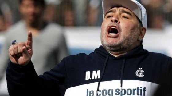 Coronavirus, Argentina; Maradona sempre leader: "Aiutiamo i giocatori in difficoltà"