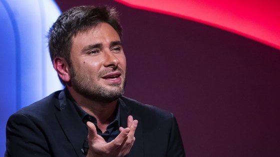 M5S, Di Battista: "Non sarò ministro né candidato alle europee". Ma apre: "Io prossimo leader? Non saprei"