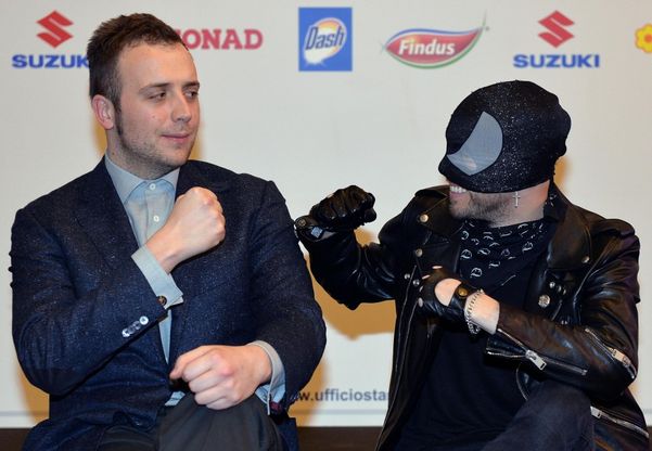 Gualazzi sul ring con l'uomo mascherato