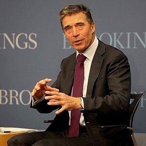 Rasmussen: "Basta con i tagli alle spese militari, adesso l'Europa deve difendersi"